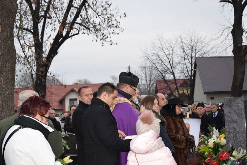 Nowy Sącz. Rodzina, przyjaciele i znajomi pożegnali dr. Andrzeja Bulzaka [ZDJĘCIA] 