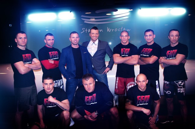 W sobotę klub biznesowy znów zgromadzi wojowników MMA z całej Polski. Gościem honorowym będzie m.in. Damian Janikowski (trzeci z prawej u góry)