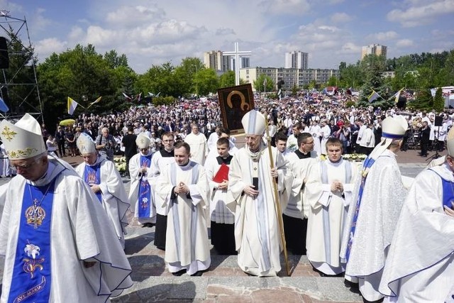 Peregrynacja kopii obrazu Matki Bożej Częstochowskiej w dekanatach Archidiecezji Poznańskiej rozpoczęła się wiosną 2019 roku.
