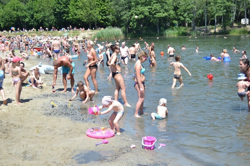 Upały 2014 na Śląsku. Mieszkańcy szukają ochłody na kąpieliskach [ZDJĘCIA]