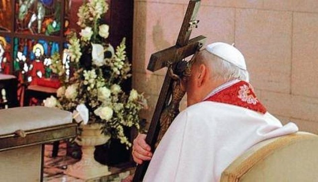 15 lat temu świat się zatrzymał. 2 kwietnia 2005 roku o godzinie 21.37 zmarł święty Jan Paweł II.