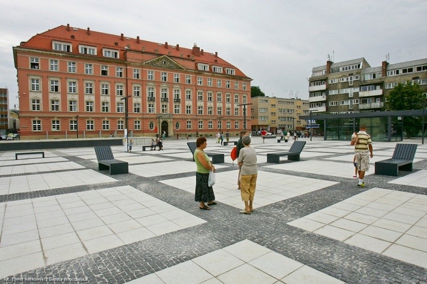 Wrocław: Parking pod placem Nowy Targ otwarty. Na razie jest darmowy (ZDJĘCIA)