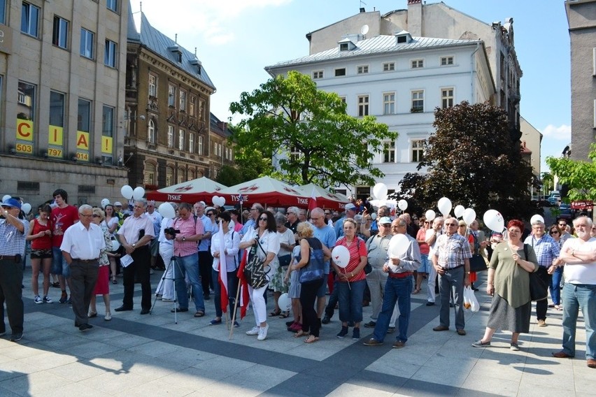 Piknik KOD Podbeskidzie w Bielsku-Białej z okazji 4 czerwca