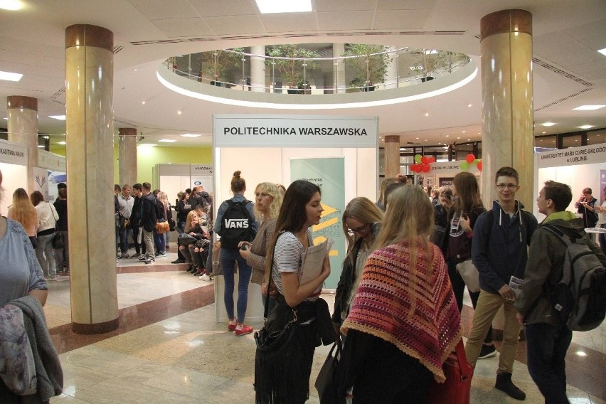 Salon Maturzystów w Politechnice Świętokrzyskiej ściągnął tłumy młodzieży