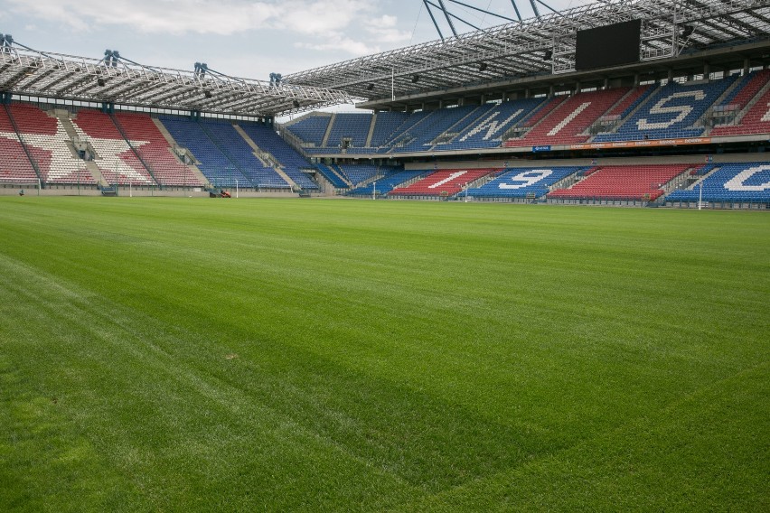 Kraków. Prace naprawcze na stadionie Wisły. Jesienią pojawią się tam nowe krzesełka