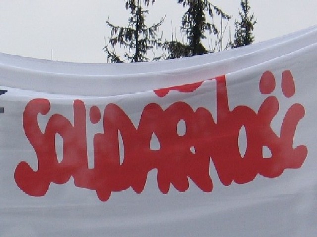 Blokadę w Jarosławiu organizują związkowcy z Solidarności.