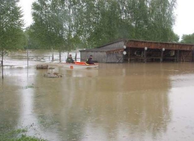 Końcówka maja 2010 roku była dramatyczna w powiecie lipskim....