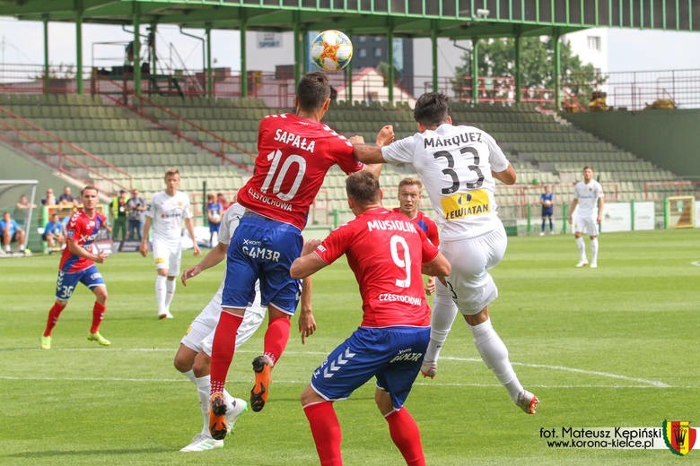 Ciekawe jubileuszowe mecze. Korona Kielce zagra z Rakowem Częstochowa w Nowinach, a KSZO 1929 w Ostrowcu z Lechem Poznań [ZDJĘCIA]