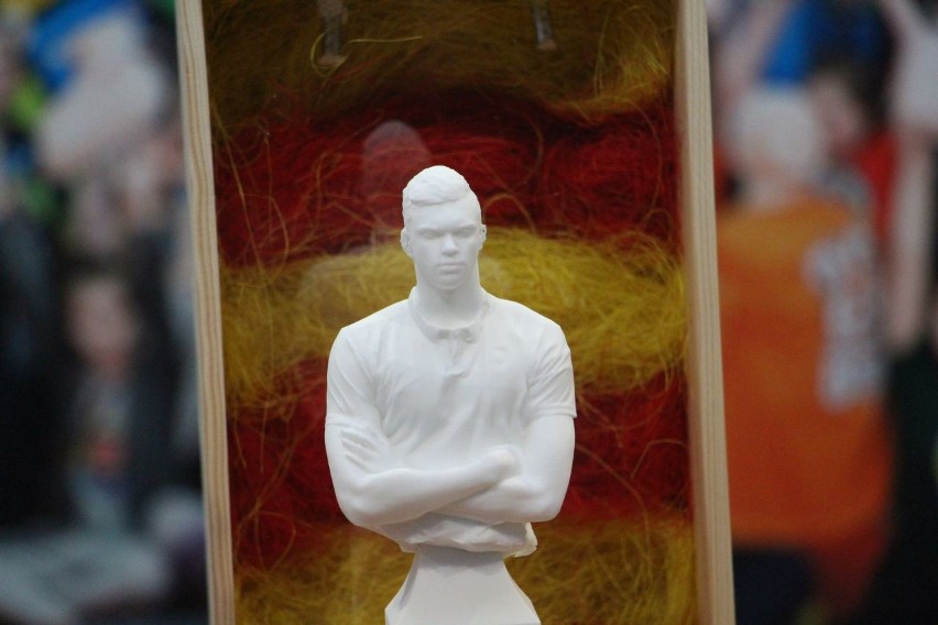 Figurki 3D piłkarzy Jagiellonii trafiły na licytacje WOŚP (zdjęcia, wideo)
