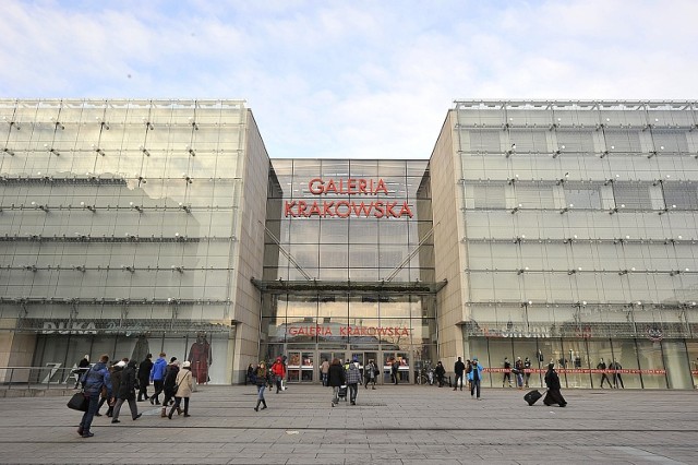 Galeria Krakowska: powierzchnia całkowita: 129 tys. m², liczba sklepów: 270, liczba miejsc parkingowych: 1400