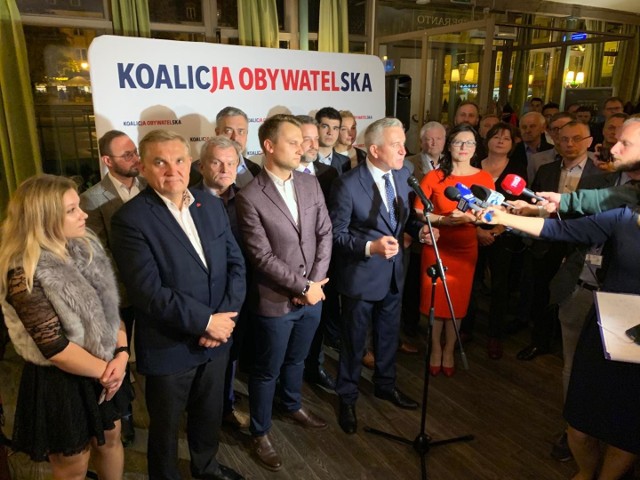 Wybory parlamentarne 2019. Wieczór wyborczy w sztabie Koalicji Obywatelskiej w Białymstoku