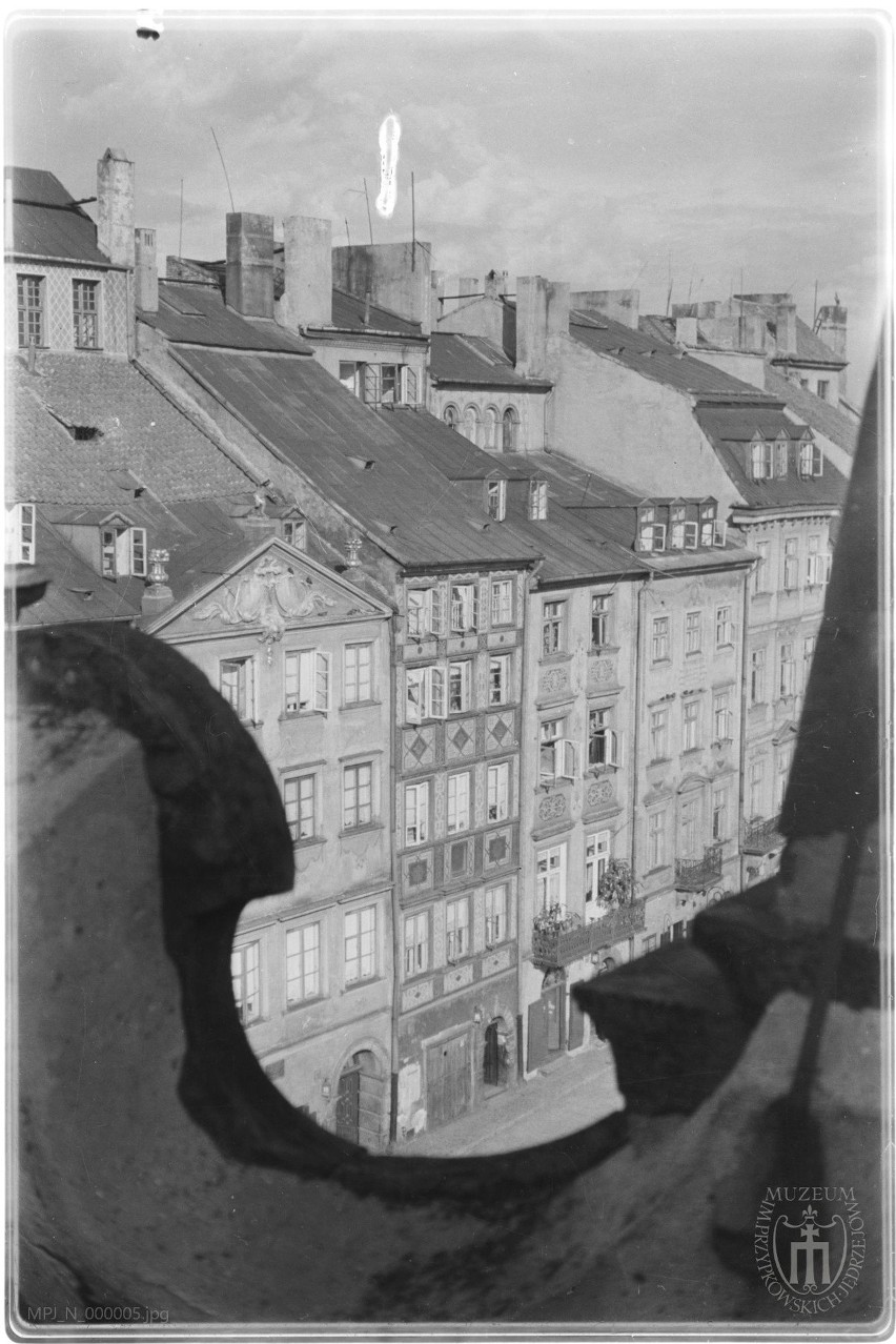 Warszawa, Rynek Starego Miasta. Widok z dachu Kamienicy...