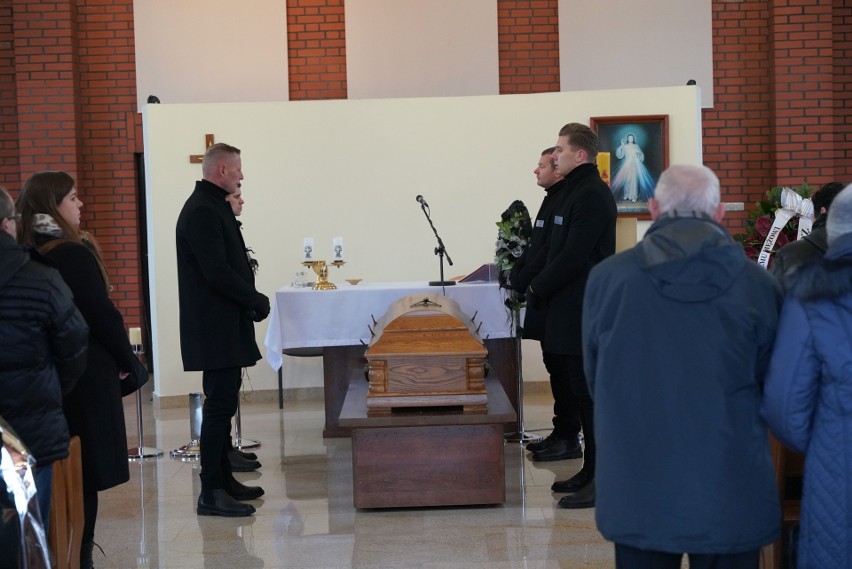 W piątek (2.12.2022 r.) odbył się pogrzeb  Jerzego...