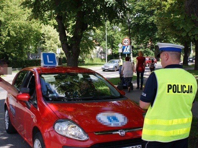 Policjanci międzyrzeckiej "drogówki&#8221; kontrolowali taksówki i samochody szkół nauki jazdy.