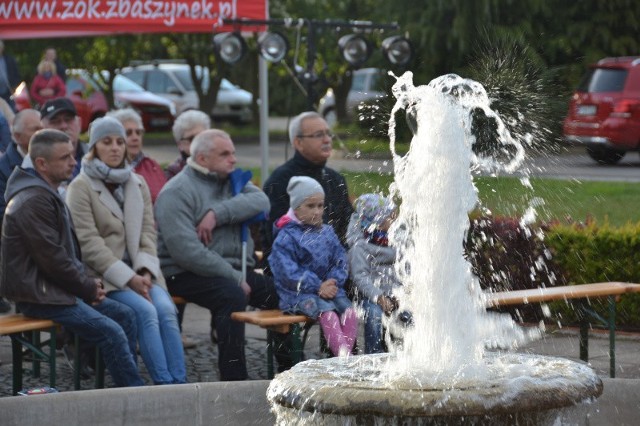 Koncert przy fontannie w Zbąszynku 2019