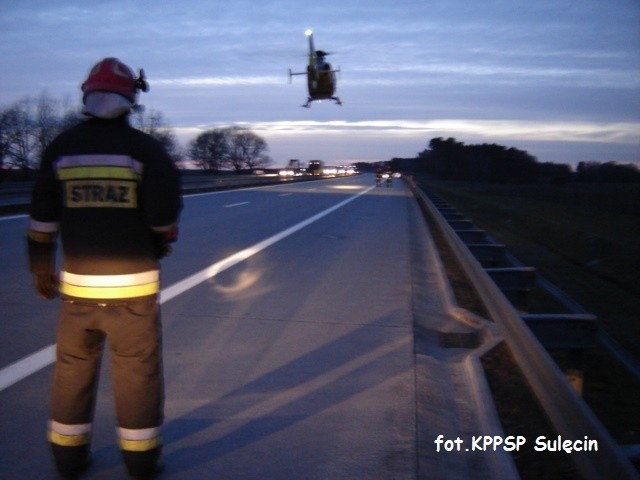 Na autostradzie A2 zderzyły się dwa tiry. Dwie osoby trafiły do szpitala.