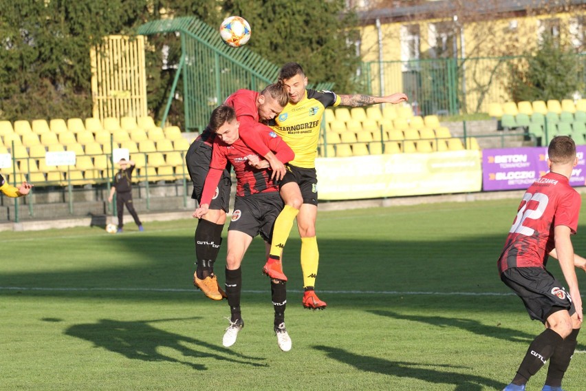 3 liga. Siarka Tarnobrzeg przegrała w derbach z Wólczanką Wólka Pełkińska 2:3. Złoty gol rezerwowego [ZDJĘCIA, RELACJA]