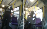 Bił po twarzy starszego mężczyznę w tramwaju. Policja zajmie się sprawą po naszym artykule