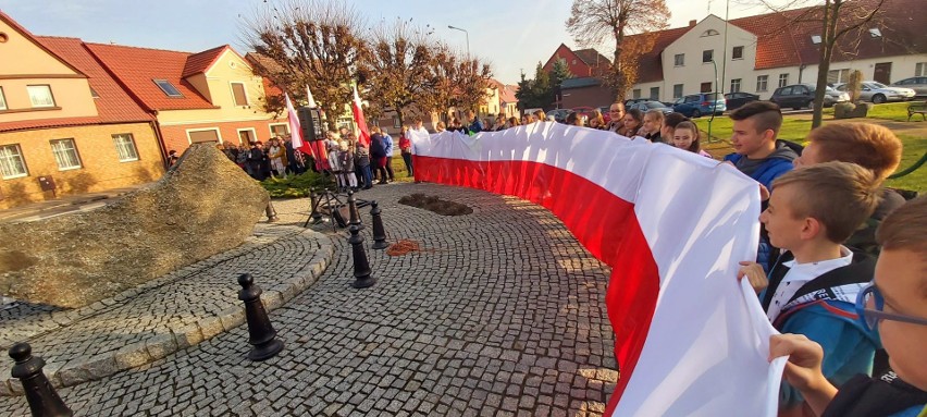 Obchody rocznicy odzyskania niepodległości rozpoczęły się od...