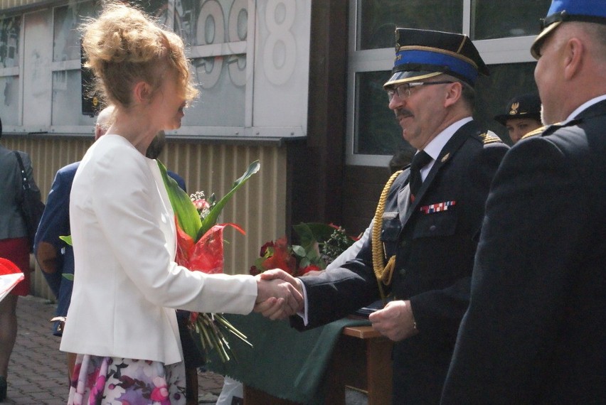 Święto dąbrowskich strażaków: gratulacje, awanse, a na...