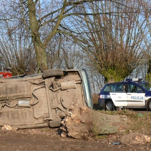 W wypadku, do którego doszlo dziś pod Lopuchowem w gminie...