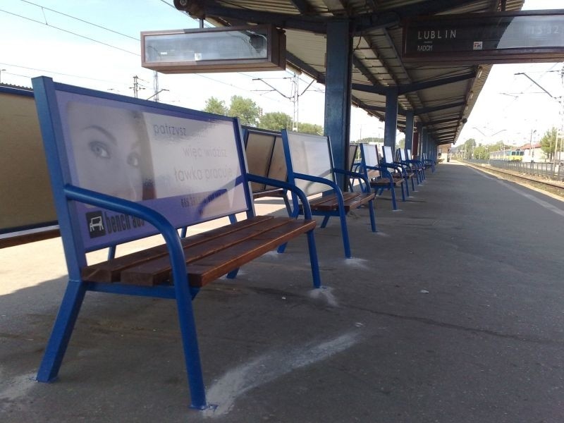 Na peronach dworca PKP w Kielcach zamontowano 50 nowych ławek! | Echo Dnia  Świętokrzyskie