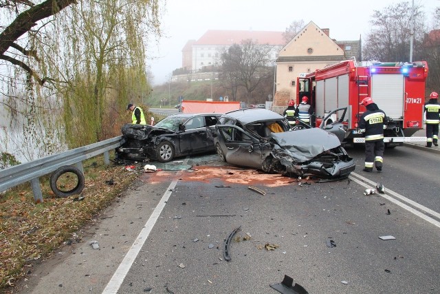 Po wypadku na ulicy Krakowskiej w Sandomierzu do szpitala trafiło sześć osób