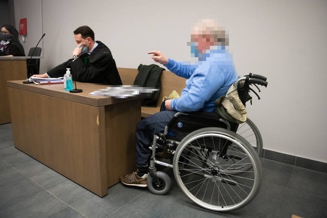 67-letni Mariusz G., który w styczniu 2019 r. potrącił dwie osoby na przejściu dla pieszych idzie do więzienia. Sąd skazał go na karę 1 roku i 8 miesięcy pozbawienia wolności. W tragicznym wypadku zginął 25-letni Jakub.