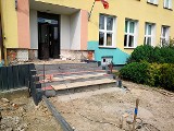 Gmina Jedlińsk. Trwają wakacyjne remonty szkół w Zawadach Starych i Jedlance oraz budowa sali w Ludwikowie 