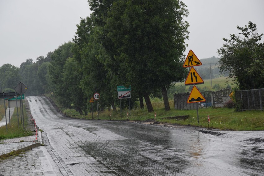 Uwaga! Remont DW790 do Pilicy. Obowiązuje zakaz ruchu [MAPY OBJAZDÓW]