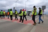 Rolnicy zaostrzają protest przed przejściem granicznym z Ukrainą w Medyce