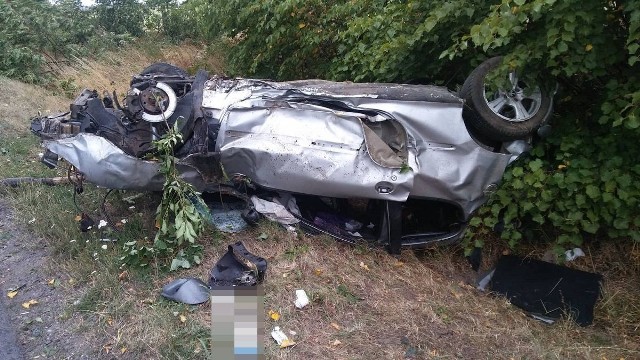 Auto wylądowało w rowie. Policja apeluje o rozsądek