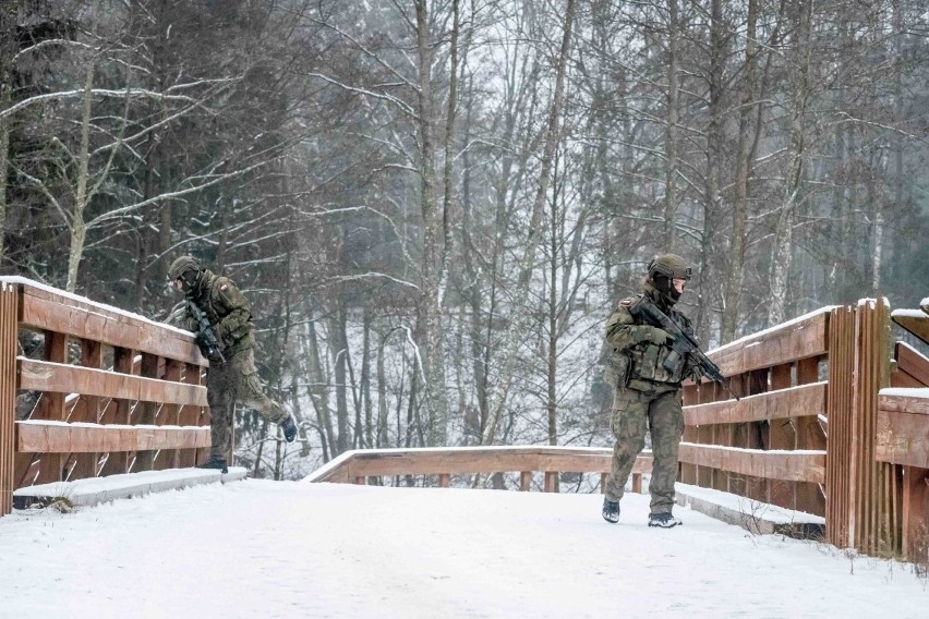 Żołnierze Wojsk Obrony Terytorialnej z Radomia i Grójca zakończyli służbę na granicy z Białorusią