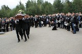 Lekarz Wojciech Zalewski nie żyje. Pogrzeb odbył się na cmentarzu w Karakulach (zdjęcia)