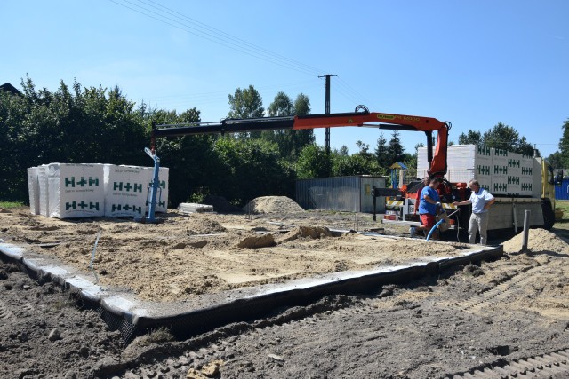 Trwa budowa świetlicy wiejskiej w Niskiej Jabłonicy na terenie gminy Borkowice.