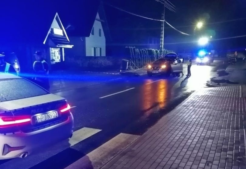 Wypadek w Tarnowie Opolskim. Samochód śmiertelnie potrącił pieszego. Mężczyzna miał wcześniej kucać przy krawężniku