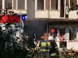 Pożar w opuszczonym budynku PKP w Pieckach [zdjęcia, wideo]