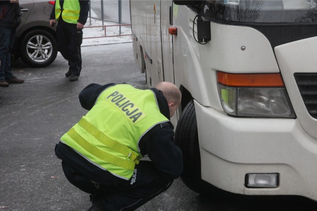 Policjanci podczas tegorocznych ferii zimowych będą szczegółowo kontrolować i sprawdzać autobusy przed ich wyjazdem.