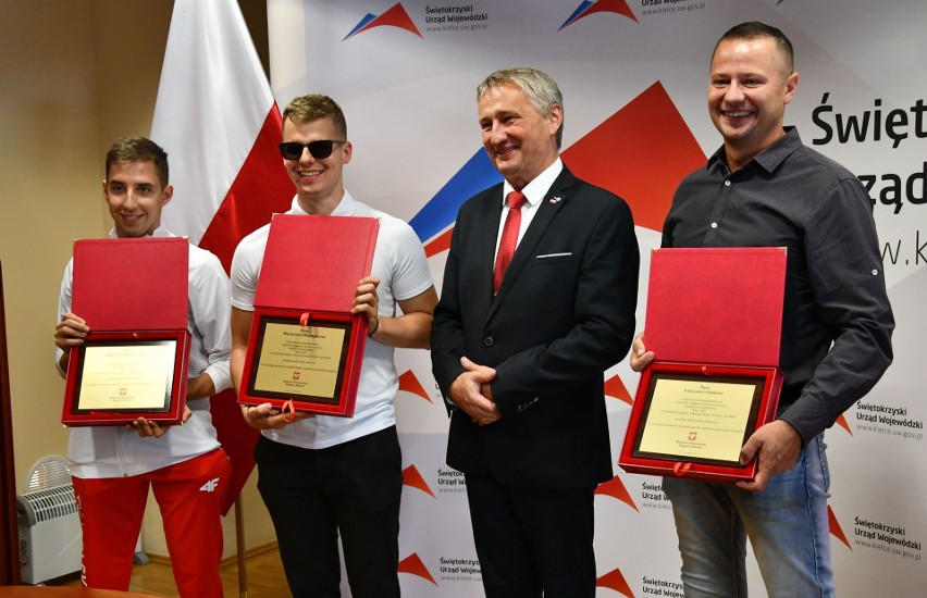 Od lewej Maksym Chudzicki, Wojciech Makowski, wojewoda...