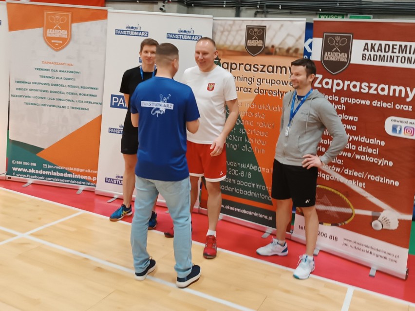 Ostrołęczanie rywalizowali w Świątecznym Turnieju Badmintonowym Pan Studniarz Cup w Warszawie, 17.12.2022. Jak im poszło?