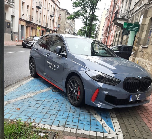 "Mistrzowie parkowania" w Częstochowie! Kto ich tego nauczył?