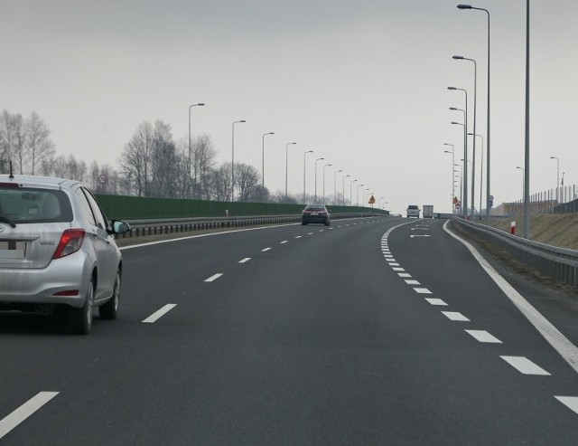 Zebrane dane, z podziałem na kategorie pojazdów pozwolą obliczyć średni dobowy ruch roczny