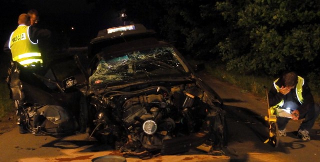Śmiertelny wypadek w Pustkowie-Osiedlu29-letni mezczyzna zginąl w wypadku samochodowym, do którego doszlo w Pustkowie-Osiedlu k. Debicy