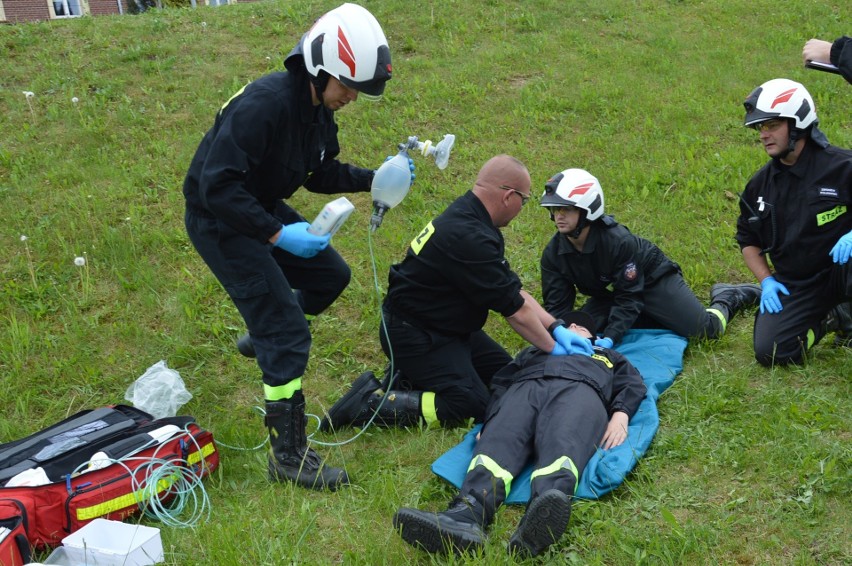 Świątniki Górne. Potrafią sprawnie udzielać pomocy przedmedycznej. Druhowie sprawdzali swoje umiejętności 