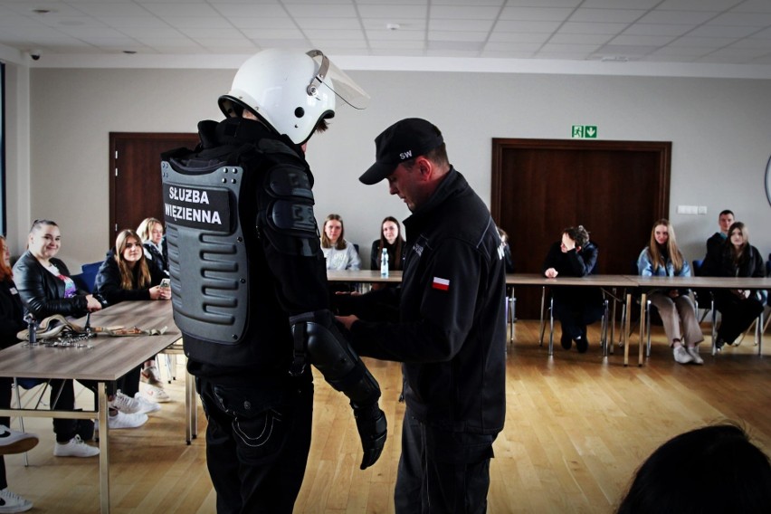 W jednostkach podległych Okręgowemu Inspektoratowi Służby...