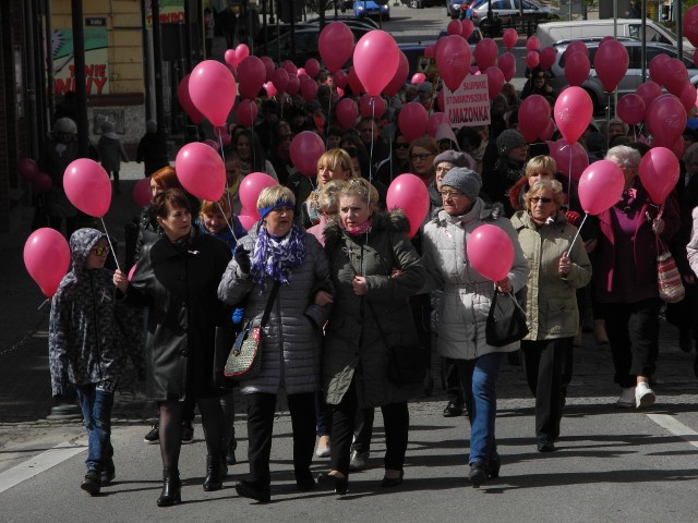 W niedzielę, 29 maja o godz. 11 z placu Krofeya rusza 7. bytowski Marsz Różowej Wstążeczki pod honorowym patronatem dr Anny Sinkiewicz.