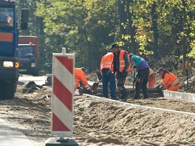 Budowa bezpiecznego chodnika pomiędzy Siemianicami i Swochowem. 