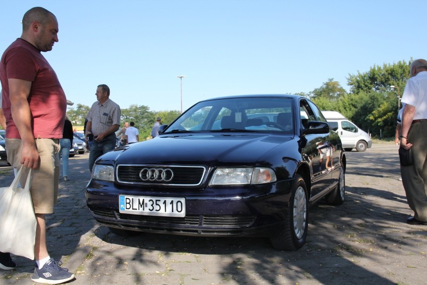 Audi A4, rok 1998, 1,6 benzyna, cena 7 700zł