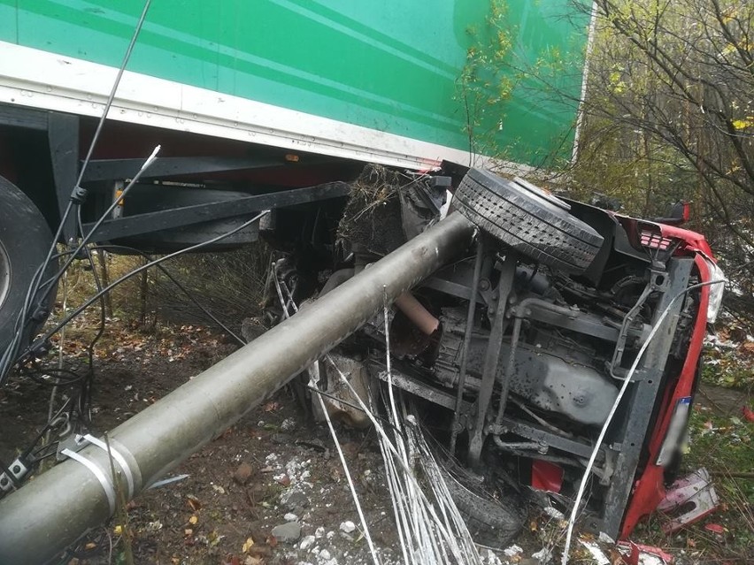 Wypadek tira pod Dusznikami-Zdrój