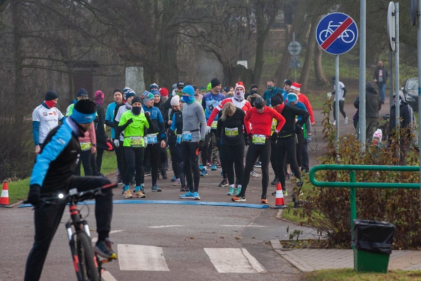 Trening biegowy Zimowa ZaDymka w niedzielę (20.12.2020 r.)...